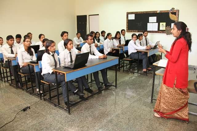 Axis_Colleges